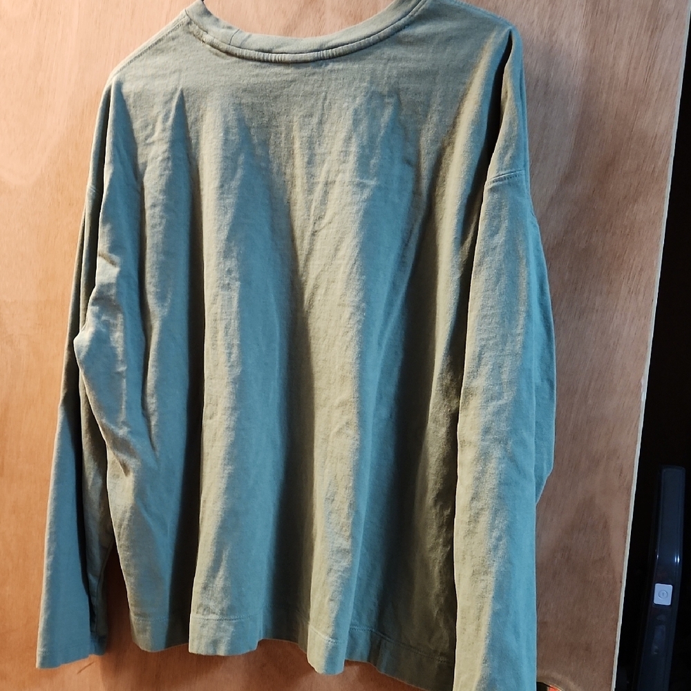 Old Navy Olive Long Sleeve Tee - Picture 2 of 3